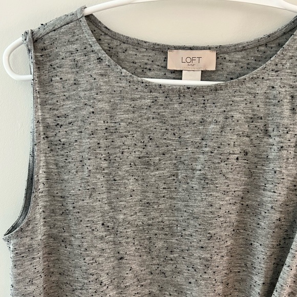 Grey tank with black specks - Picture 3 of 3